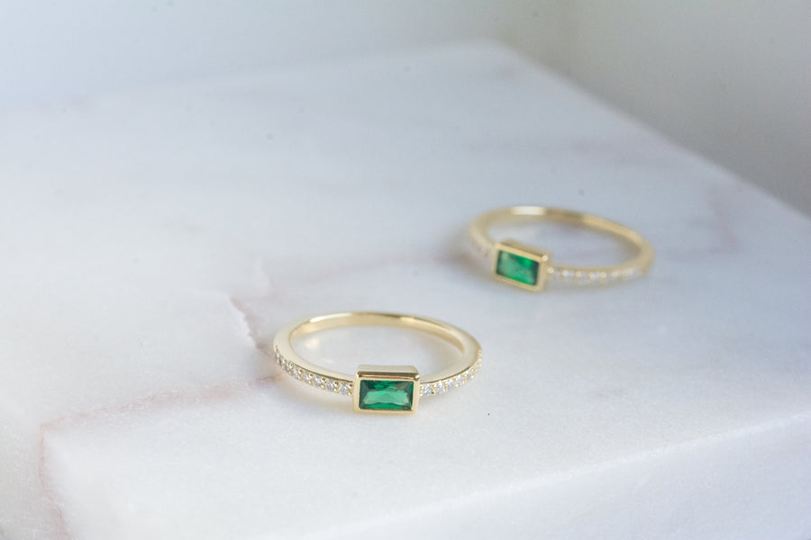 baguette emerald diamond ring
