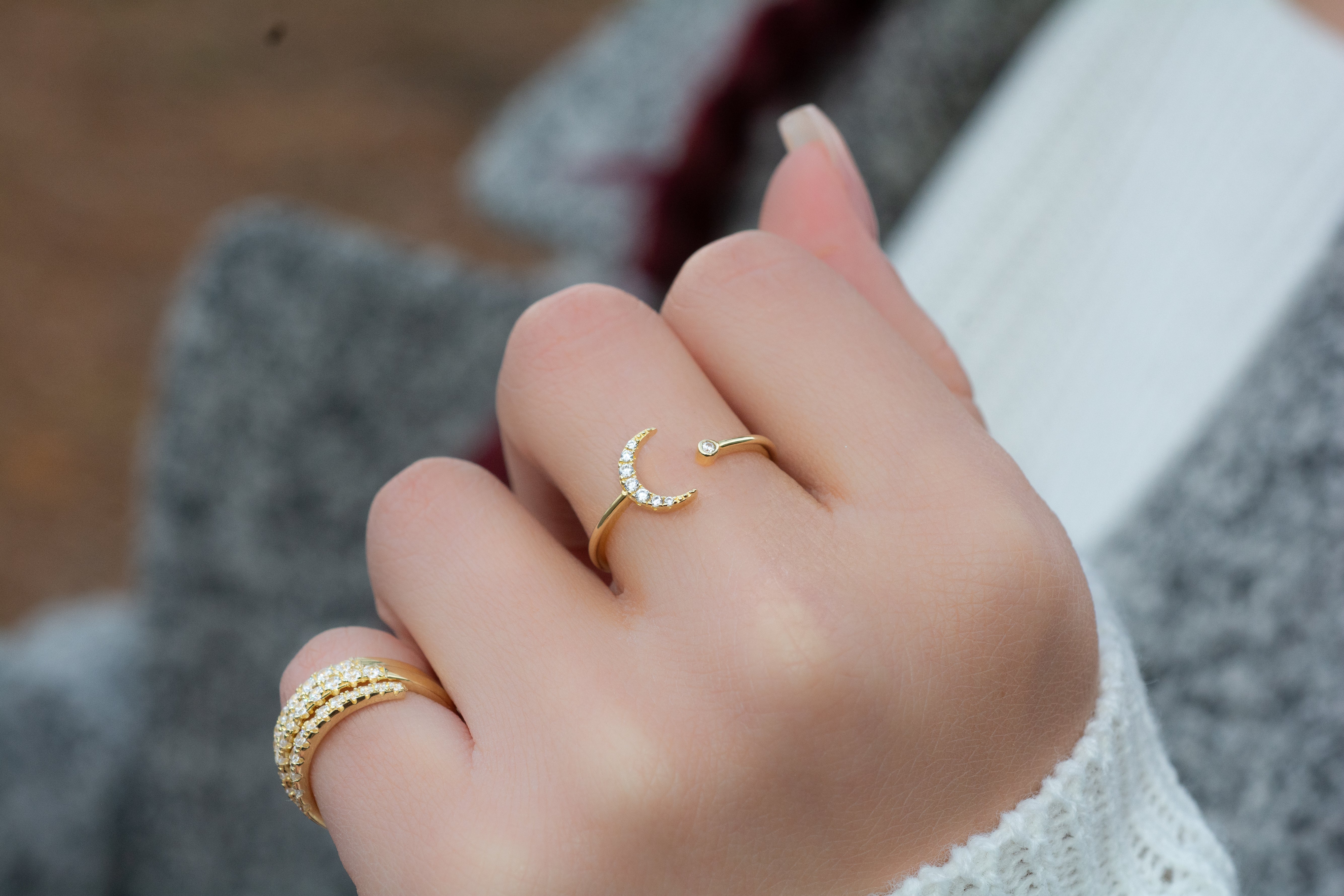 Moon Ring – Samfa Style